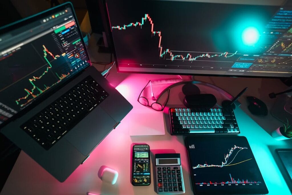 BlockDAG Expands to 130+ Countries With BWT Alpine F1® Team Deal While AAVE & XMR Try Holding Top Crypto to Buy