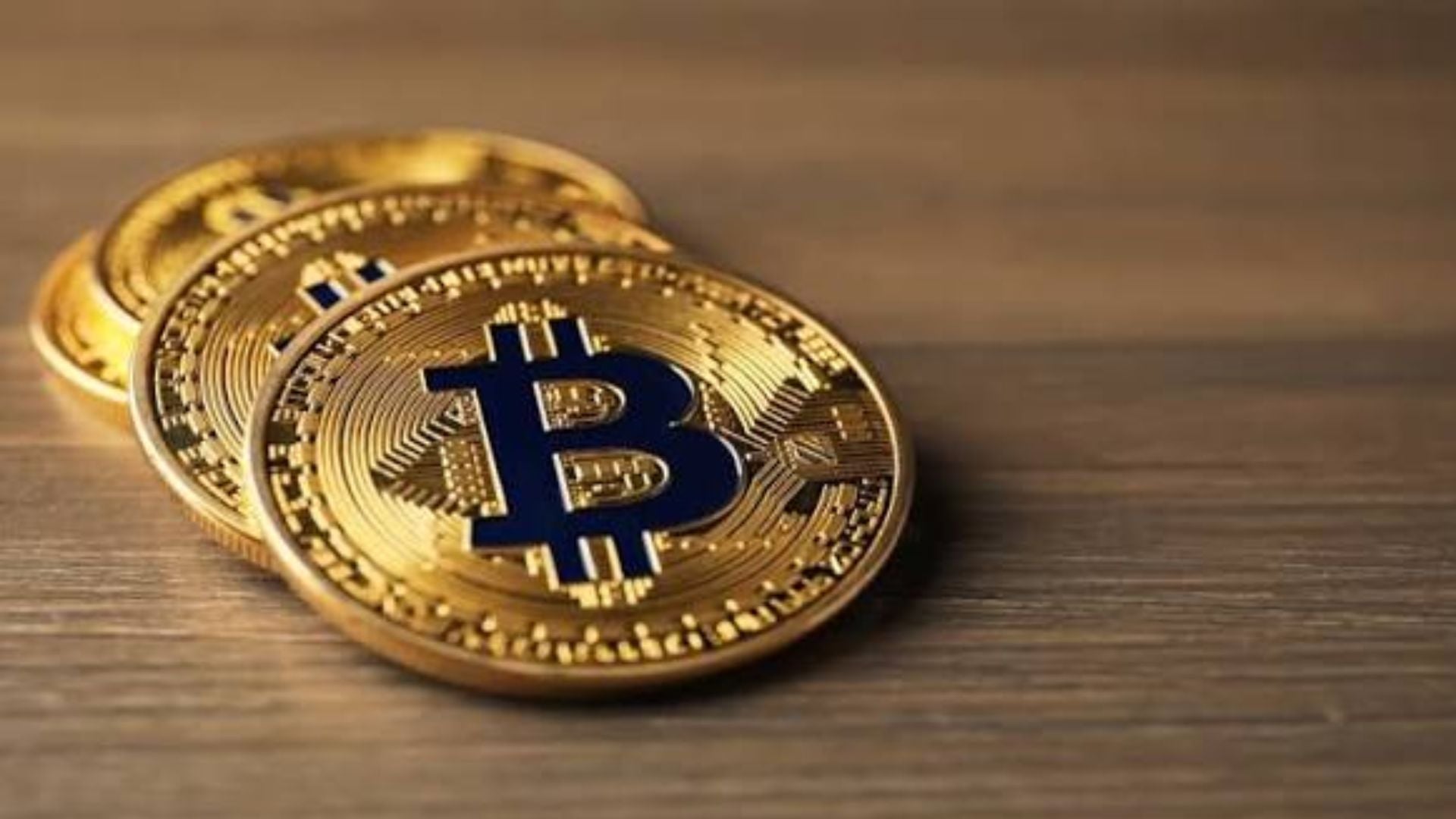 Bitcoin ETFs post record 30-day outflow amid crypto bear market
